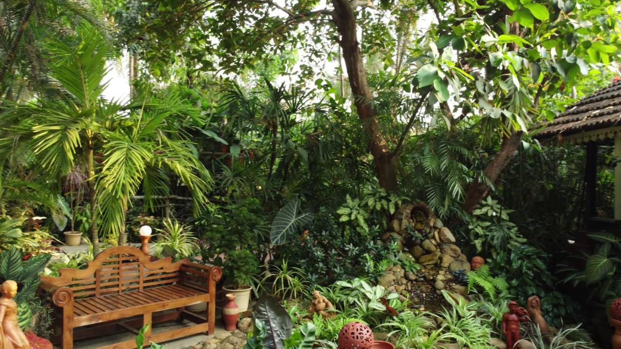 Palm Grove Cottages - Leisure Resort Бенаулім Екстер'єр фото